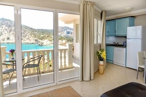 Superior Apartment, 3 Bedrooms | Private kitchen | Full-sized fridge, microwave, stovetop, dishwasher