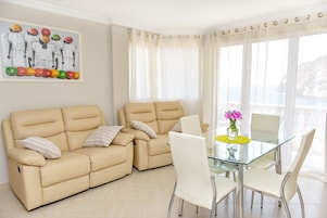 40-inch LED TV with satellite channels, TV