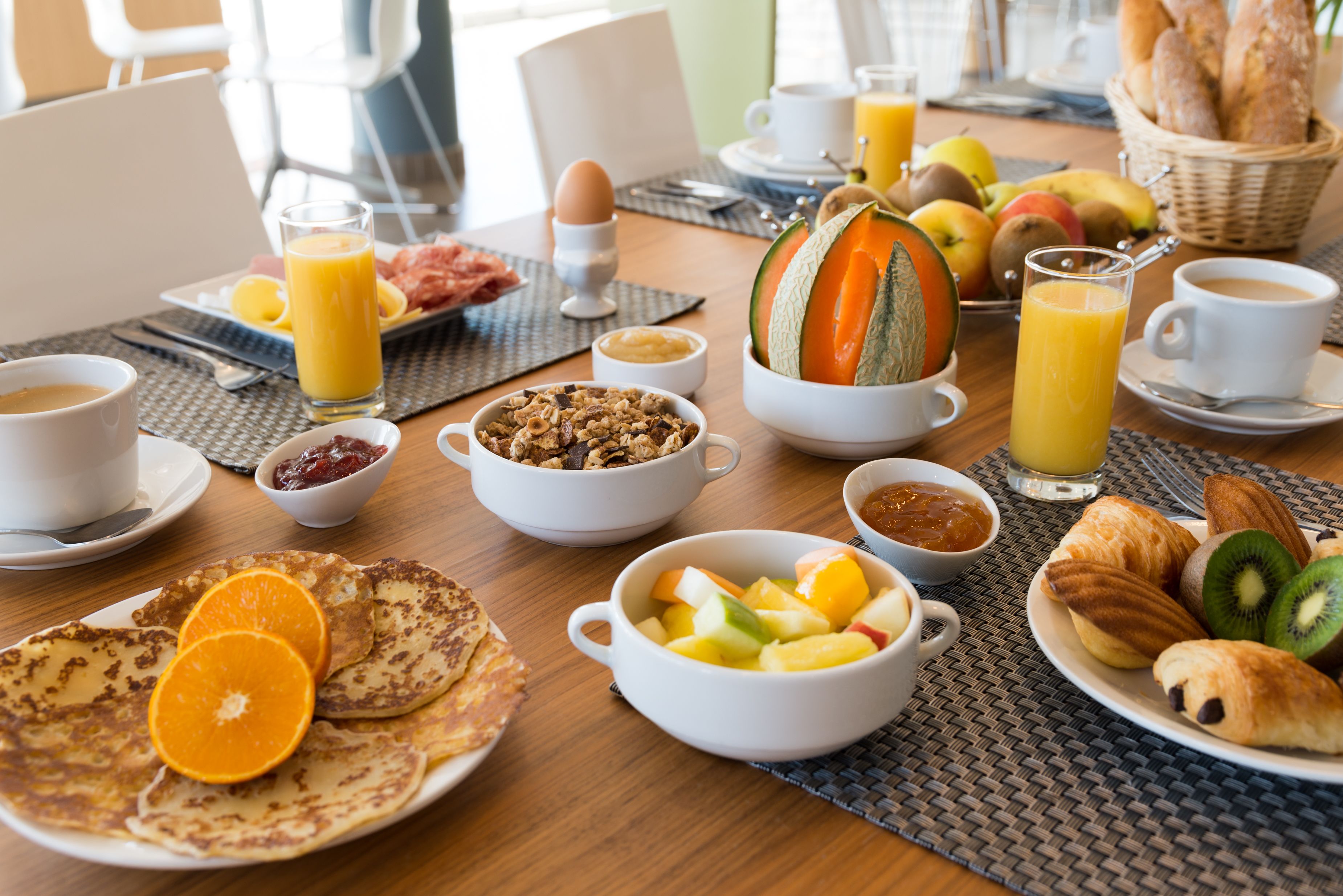 daily buffet breakfast (eur 13 per person)