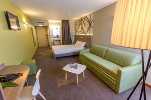 Junior-Suite | Wohnbereich | Flachbildfernseher