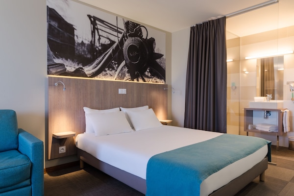 Suite junior | Caja fuerte, escritorio, sistema de insonorización y wifi gratis