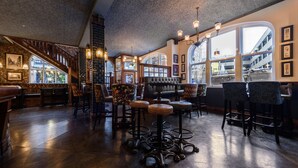 Interior - The Abel Heywood (Manchester)