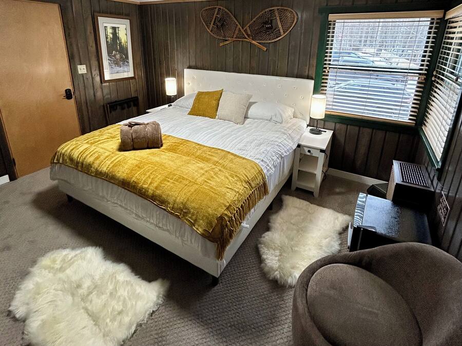 Deluxe Room, 1 King Bed