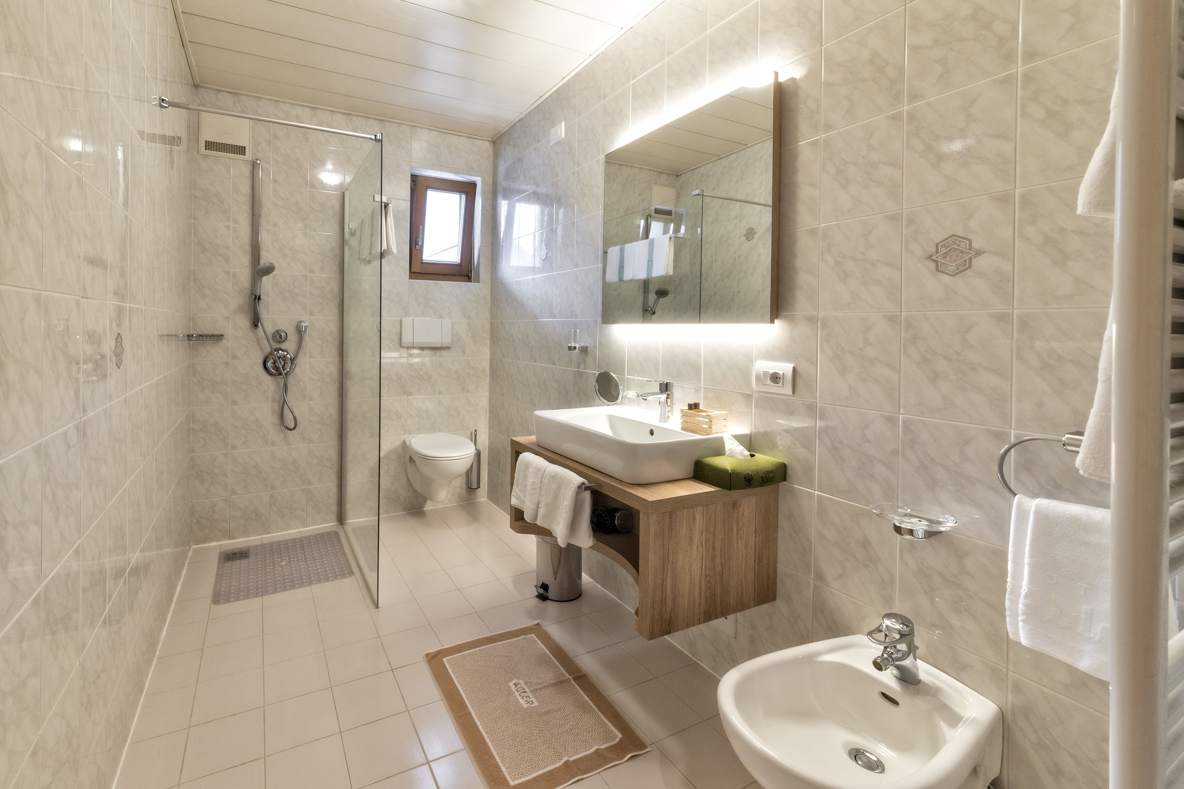 standard double room | in-room safe, desk, free cots/infant beds, rollaway beds