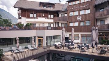 Facciata della struttura