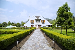 Fachada de la propiedad