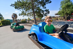 Zona de juegos infantil al aire libre