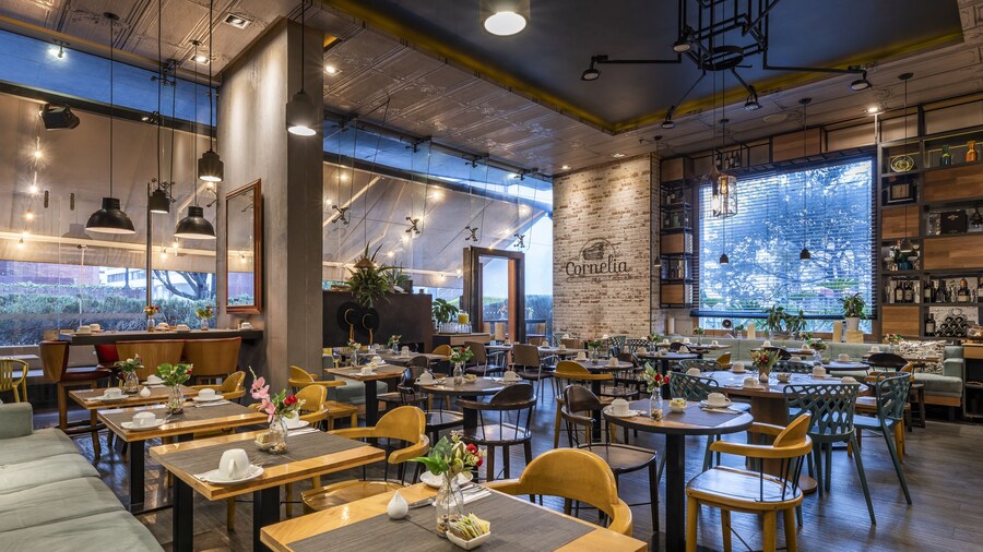 100 Luxury Suites by Preferred