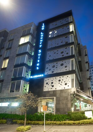 Front of property - 100 Luxury Suites by Preferred (Bogotá)