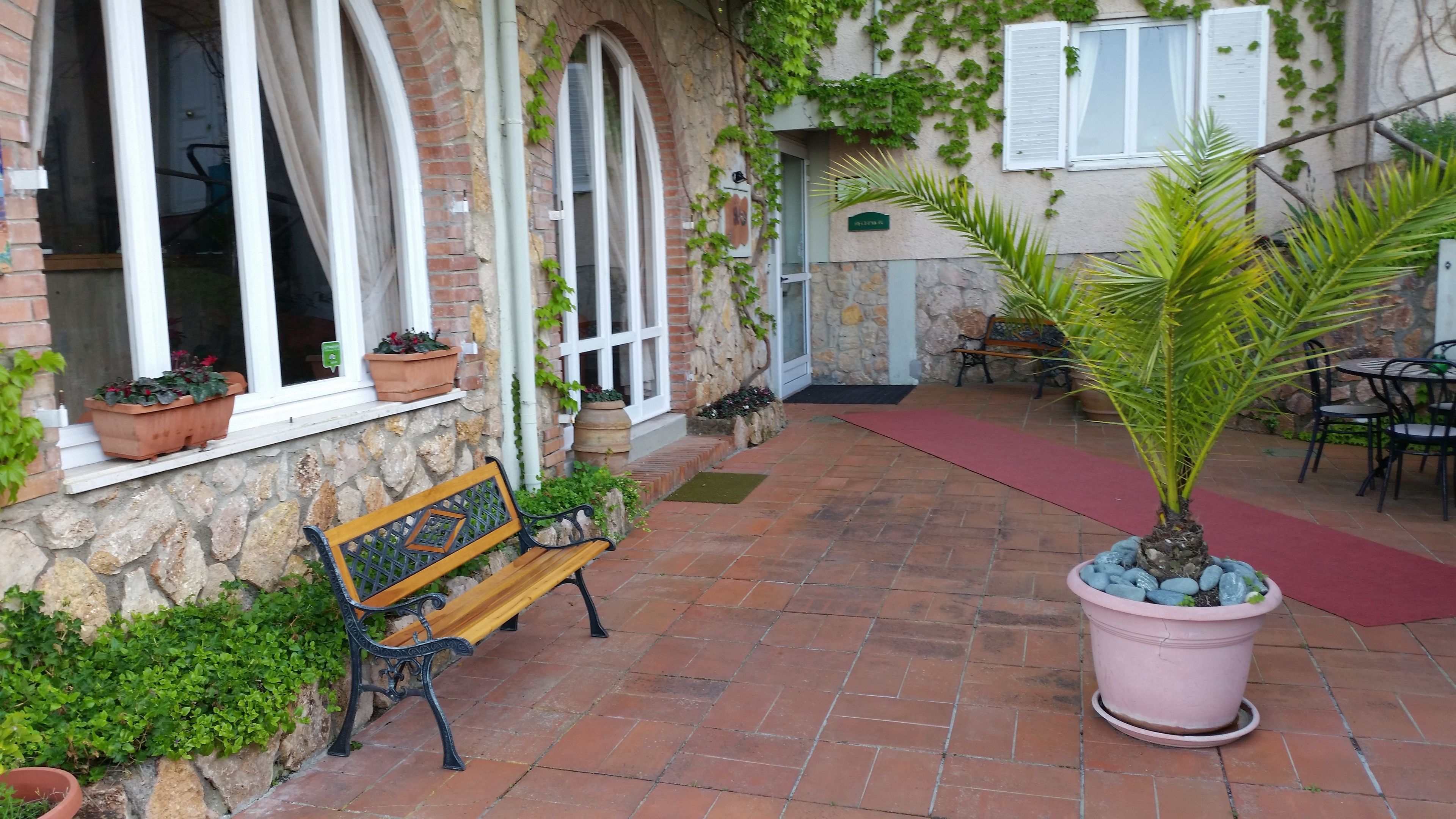 Pintu masuk hartanah