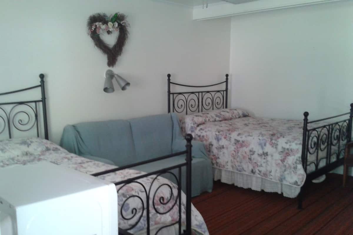 Quarto casal luxo | Ferros/tábuas de passar roupa, Wi-Fi de cortesia
