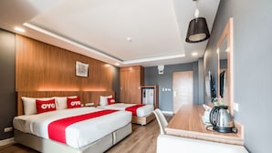 Deluxe Twin Room | In-room safe, desk, free WiFi, bed sheets - Curve Boutique Pattaya (Pattaya)