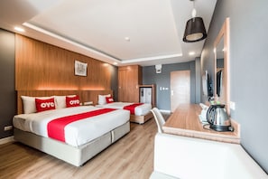 Kamar Twin Deluks | Brankas, meja kerja, Wi-Fi gratis, dan seprai linen