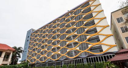 Curve Boutique Pattaya