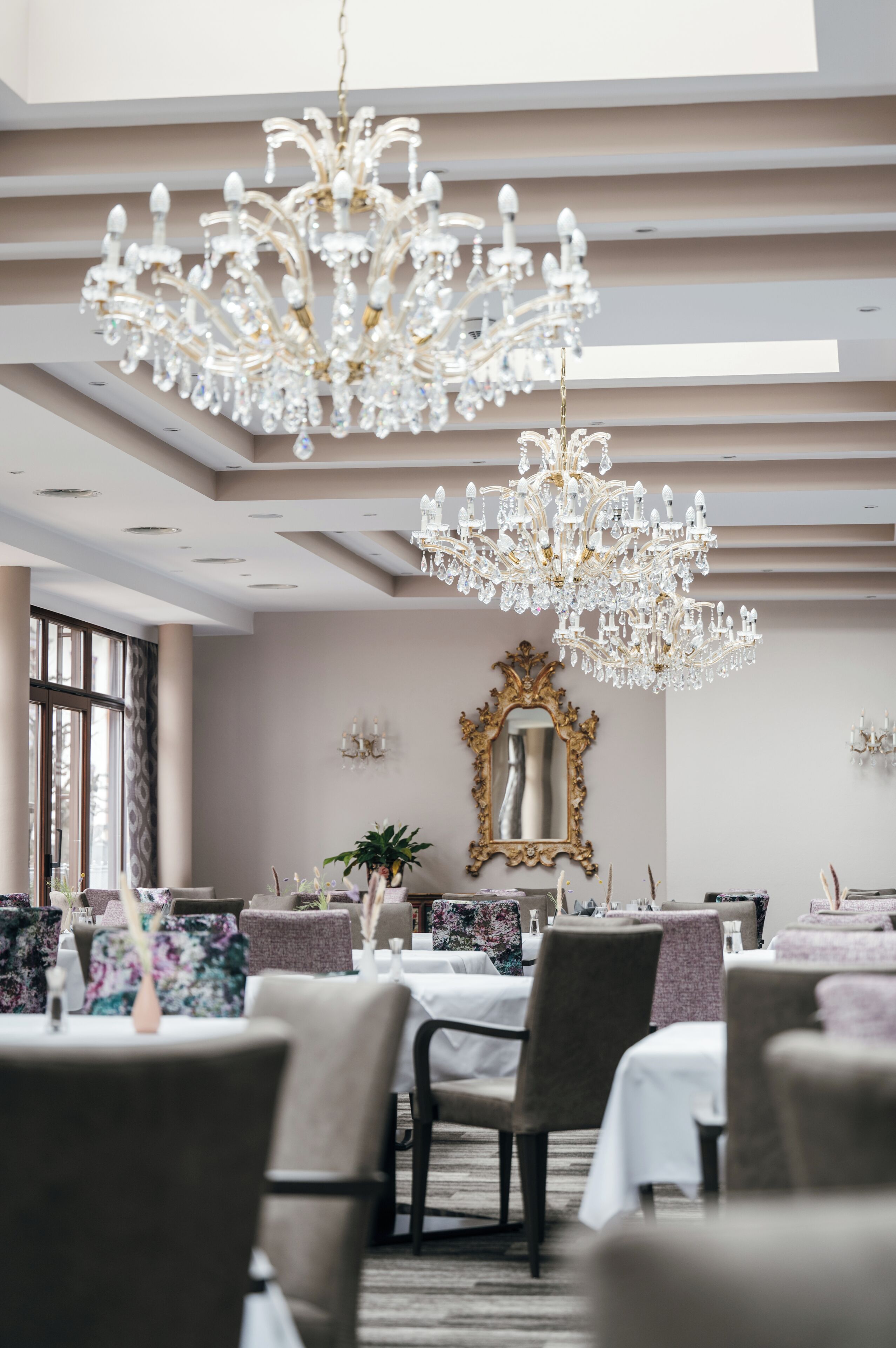 2 restaurants, regional cuisine