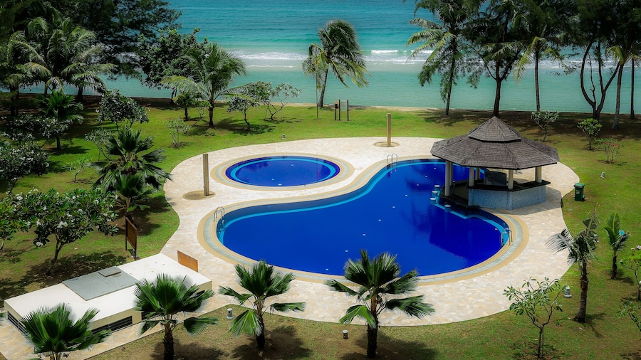 Borneo Beach Villas