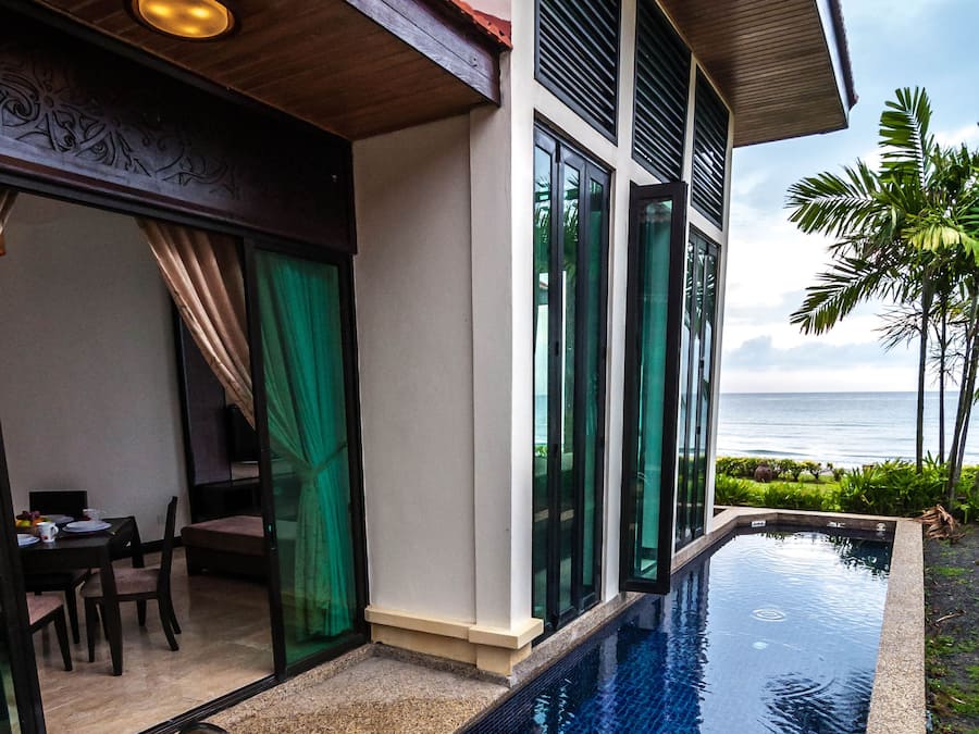 2 piscinas al aire libre