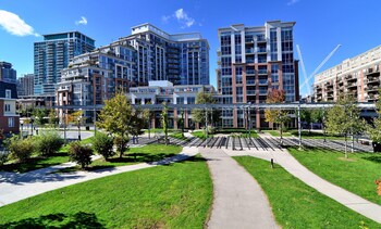 JJ Furnished Apartments Downtown Toronto: King's Luxury Loft