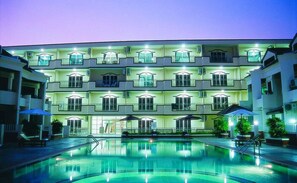 บริเวณภายนอก