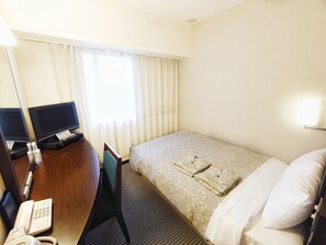 Down comforters, desk, blackout drapes, free WiFi