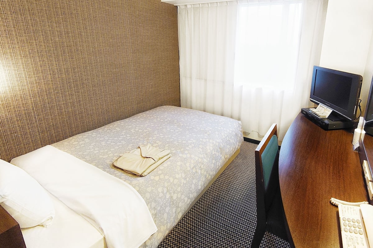 down duvets, desk, blackout curtains, free wifi