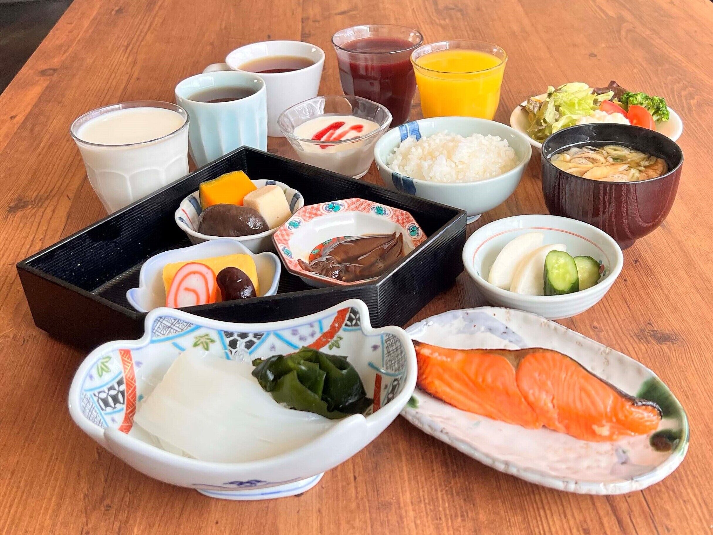 daily cooked-to-order breakfast (jpy 1280 per person)