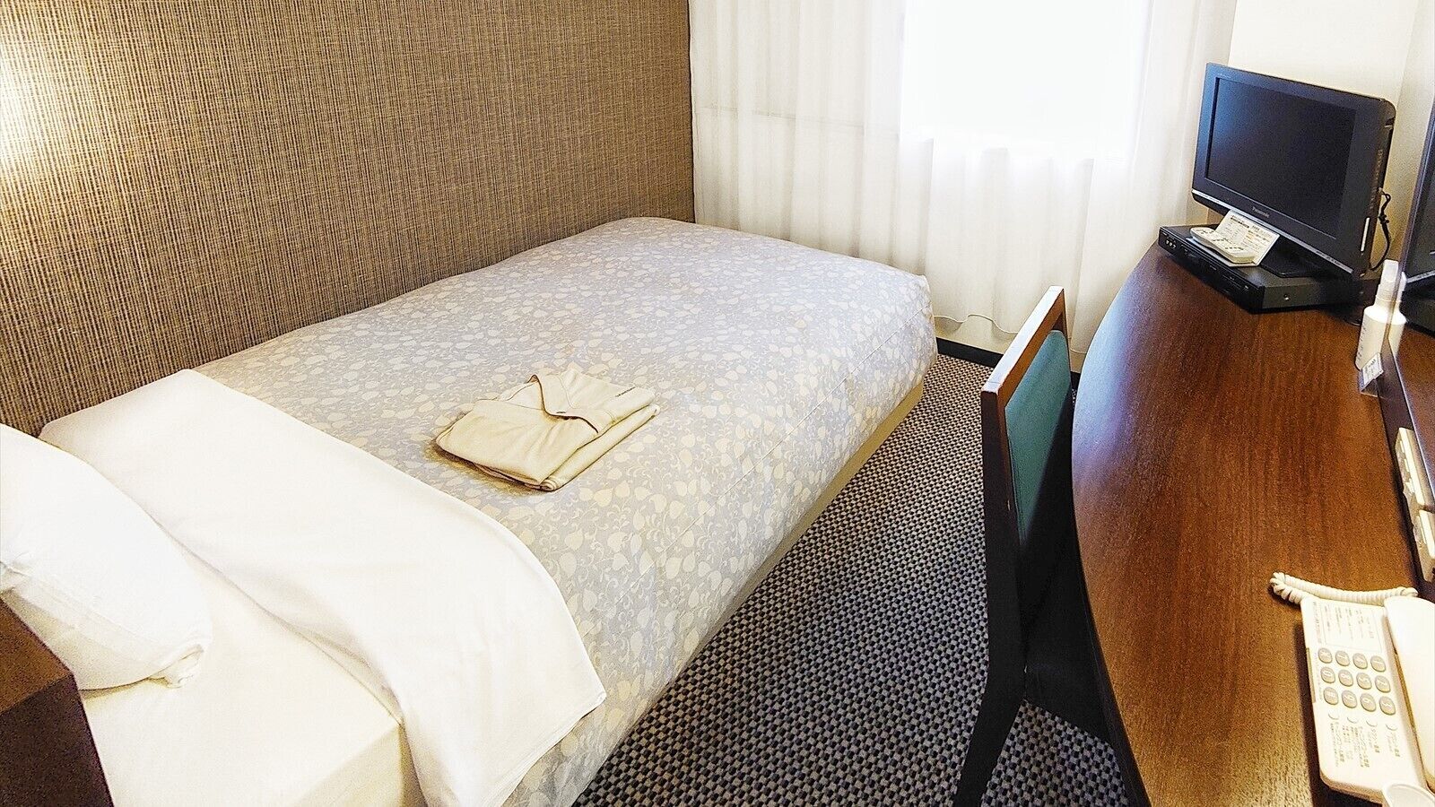 Couette en duvet d'oie, bureau, rideaux occultants, Wi-Fi gratuit