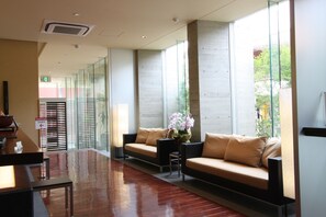 Reception - Uozu Manten Hotel Ekimae (Uozu)