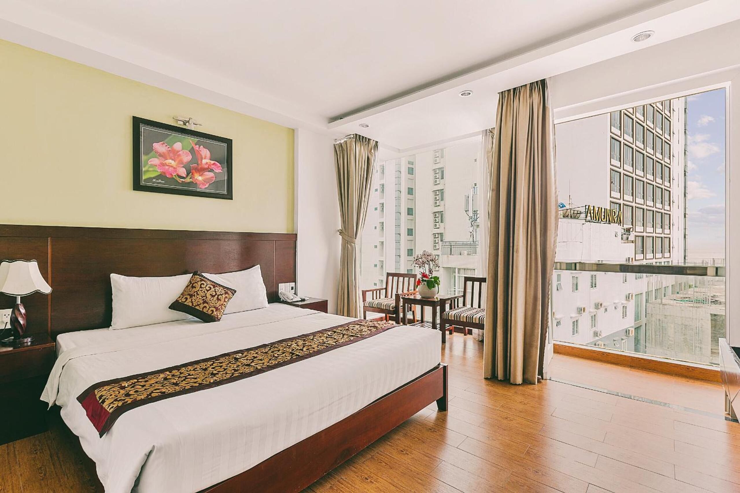 Superior Double or Twin Room, Partial Sea View | Minibar, individually furnished, desk, blackout curtains