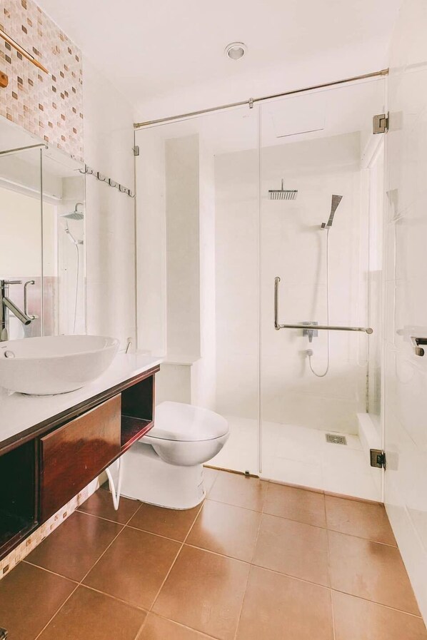 Ducha, cabezal de ducha tipo lluvia, artículos de tocador de diseñador