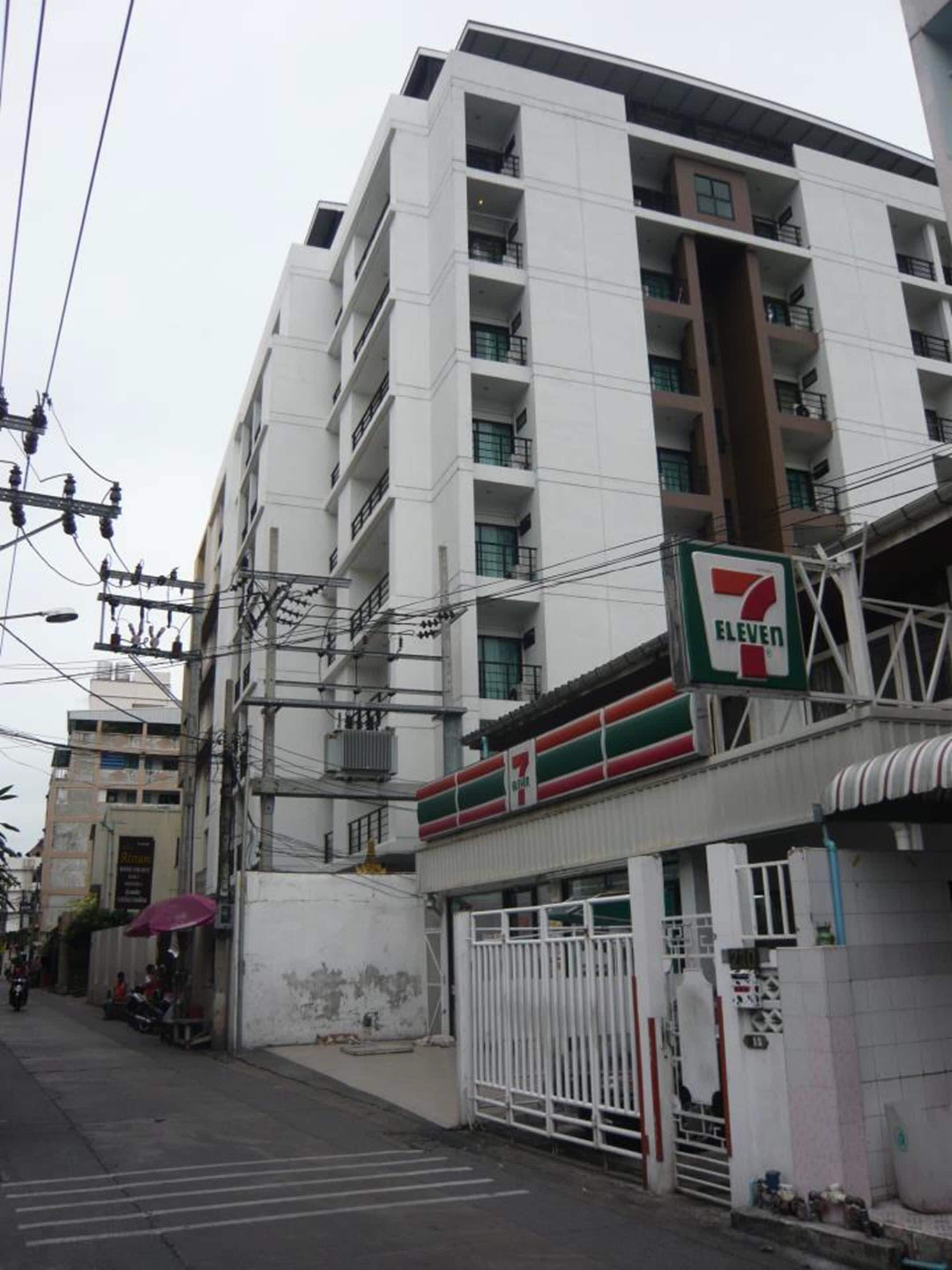 Photo - The Atrium Ratchada 13