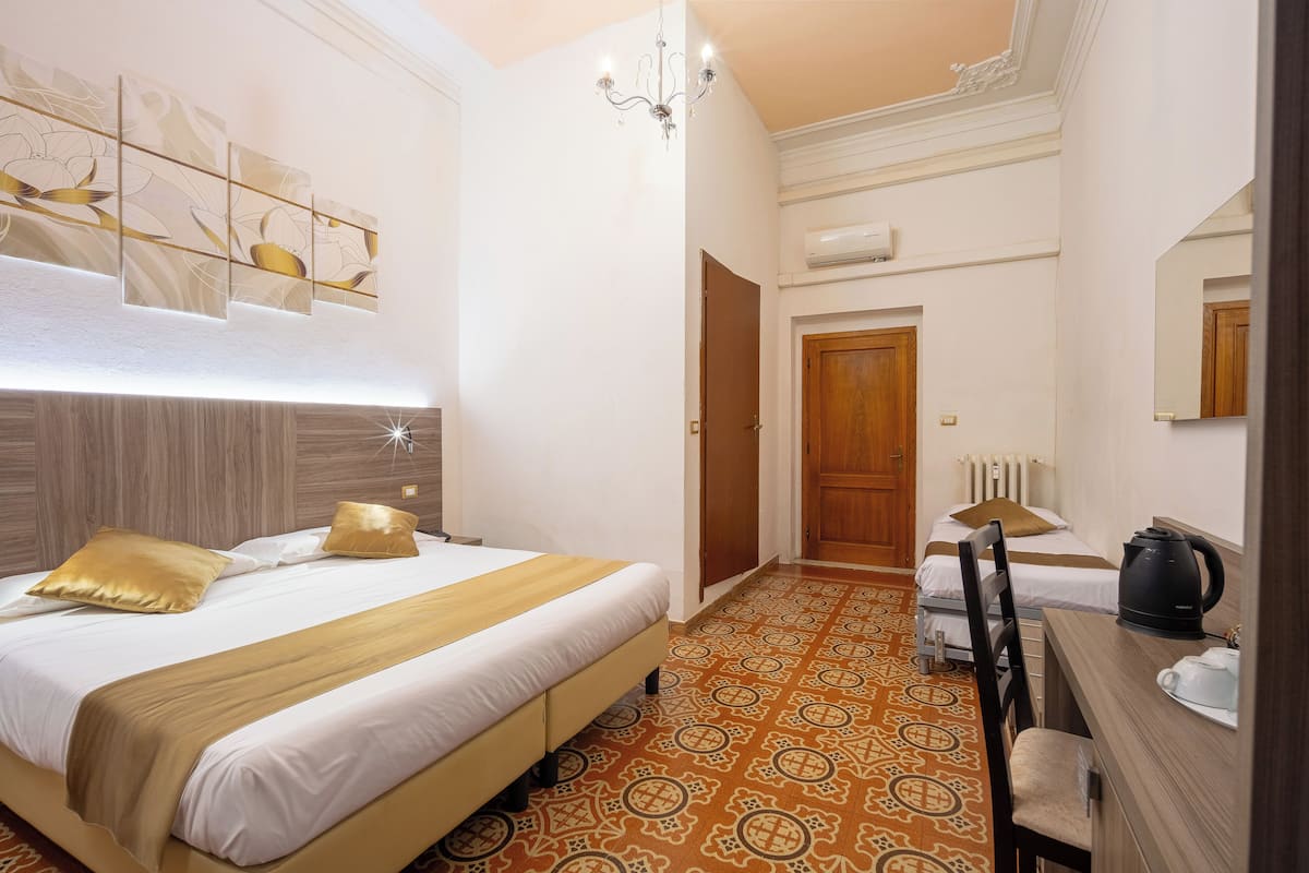 Pillowtop beds, minibar, in-room safe, desk