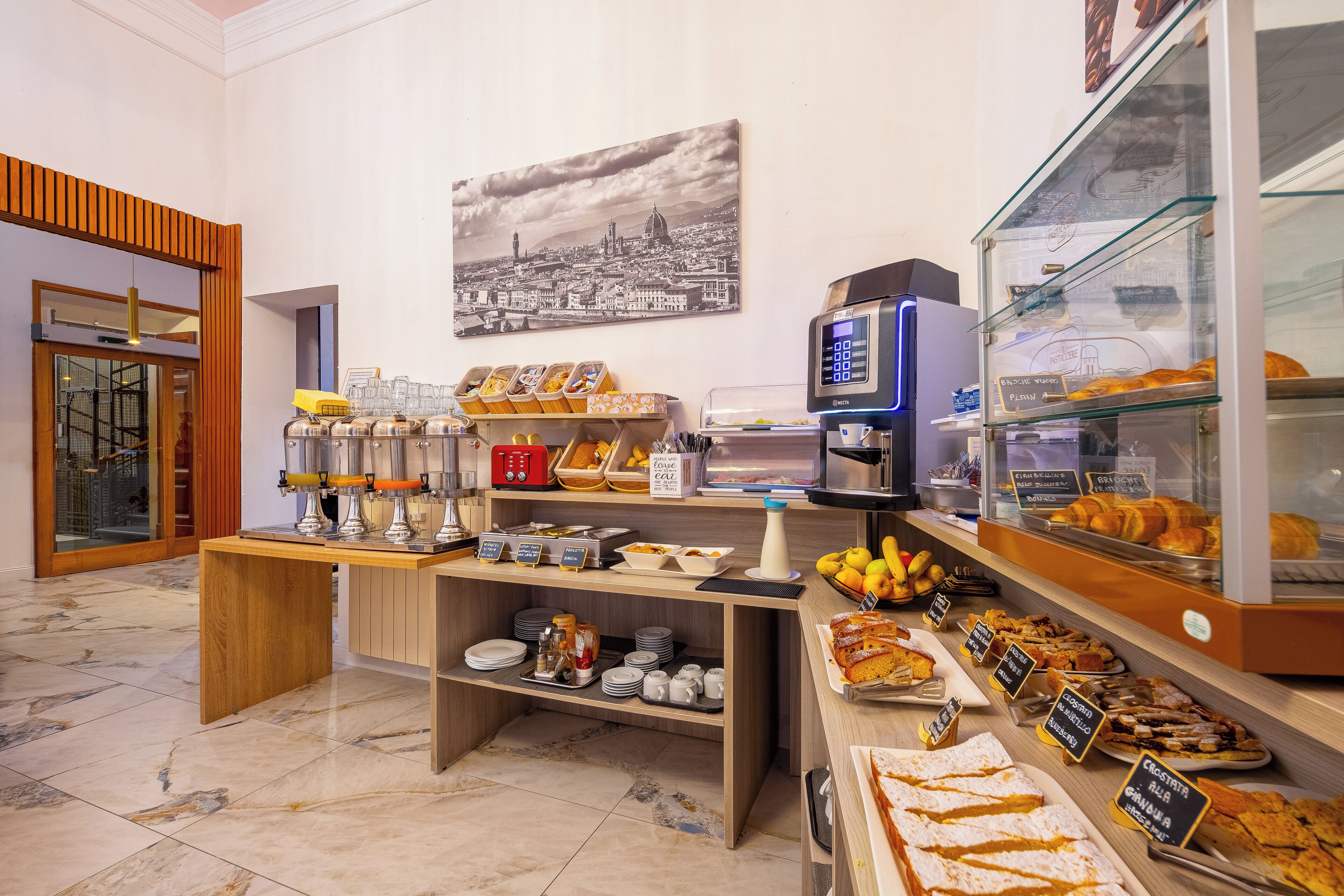 بوفيه فطور يوميًا مقابل رسوم