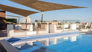 Indoor pool, 2 outdoor pools, pool umbrellas, sun loungers