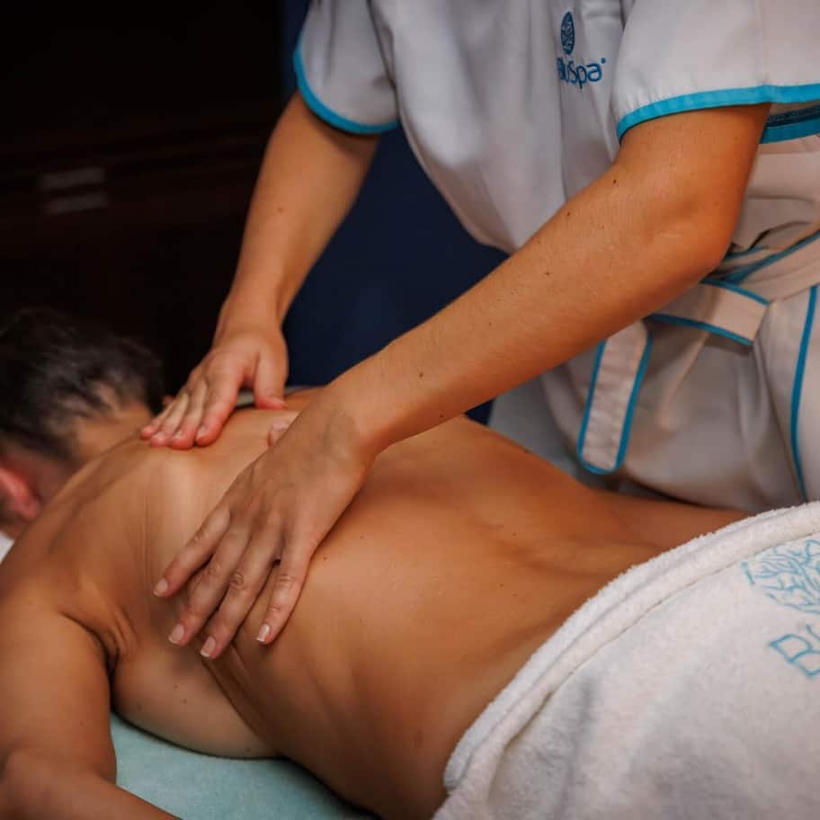 Couples treatment rooms, sauna, steam room, body treatments