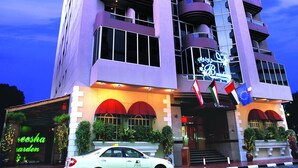 Exterior - Broadway Hotel (Dubai)