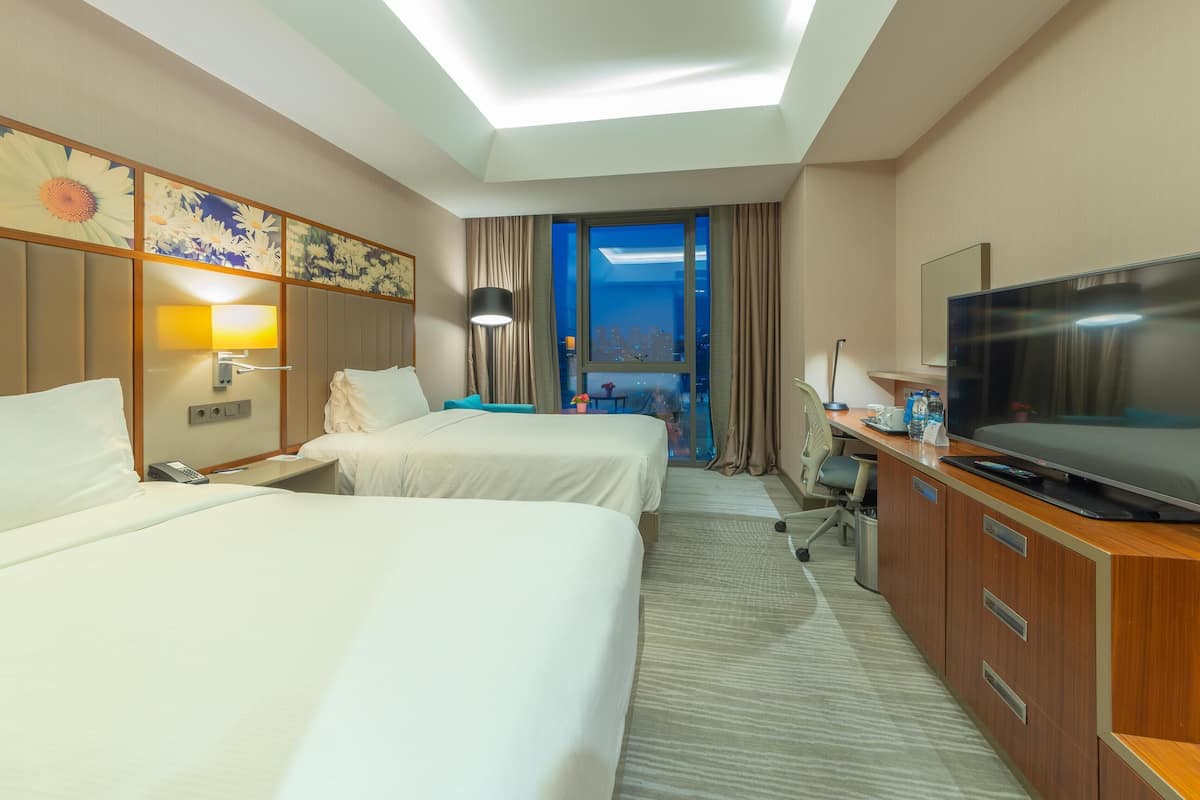 Habitación con 2 camas individuales, 2 camas individuales | Ropa de cama de alta calidad, minibar, caja fuerte y escritorio