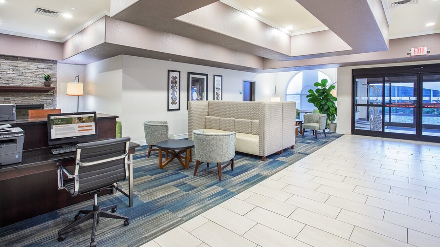 Holiday Inn Express & Suites Glasgow by IHG