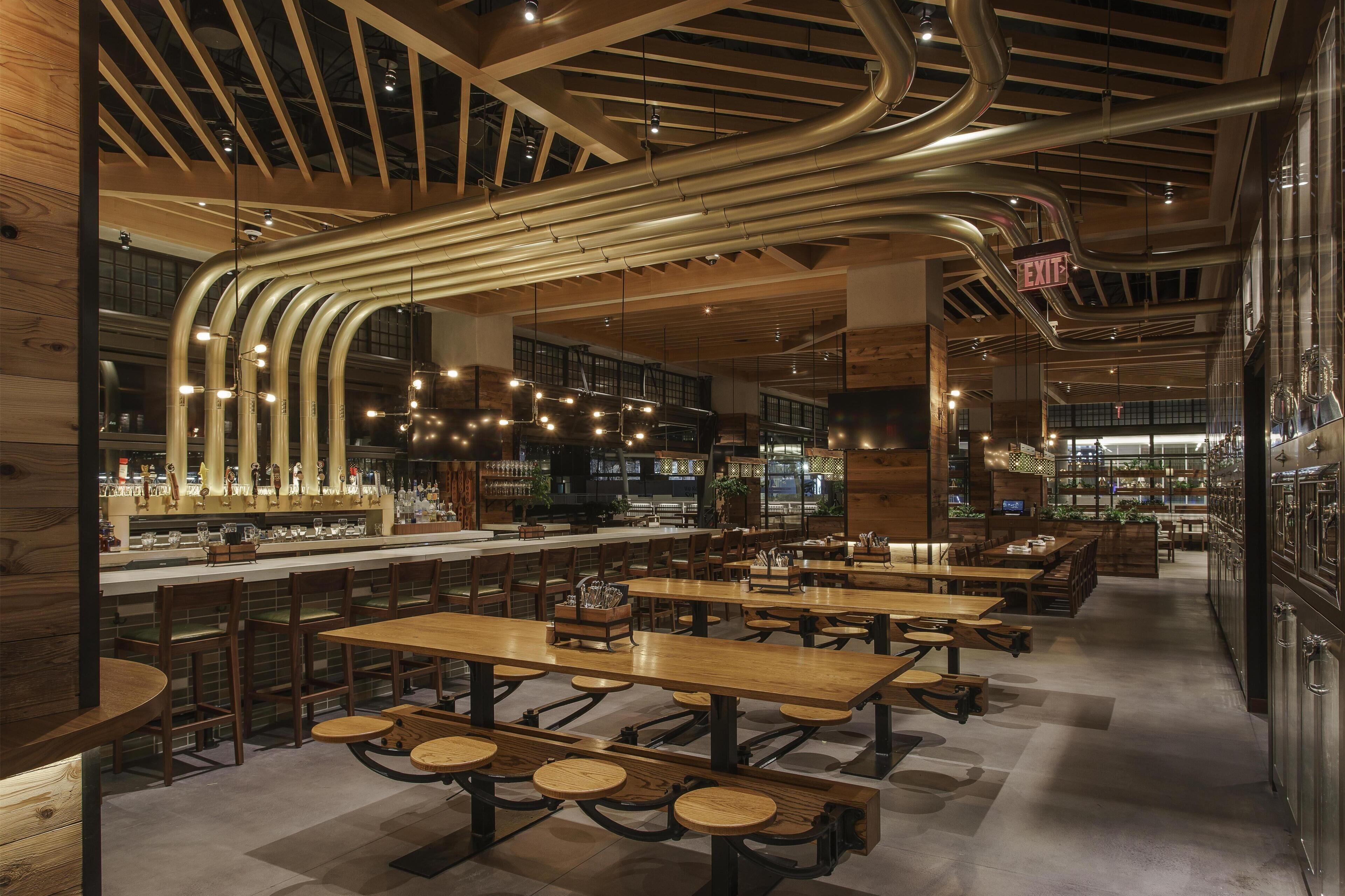 Breakfast, lunch, dinner served; American cuisine, al fresco dining 