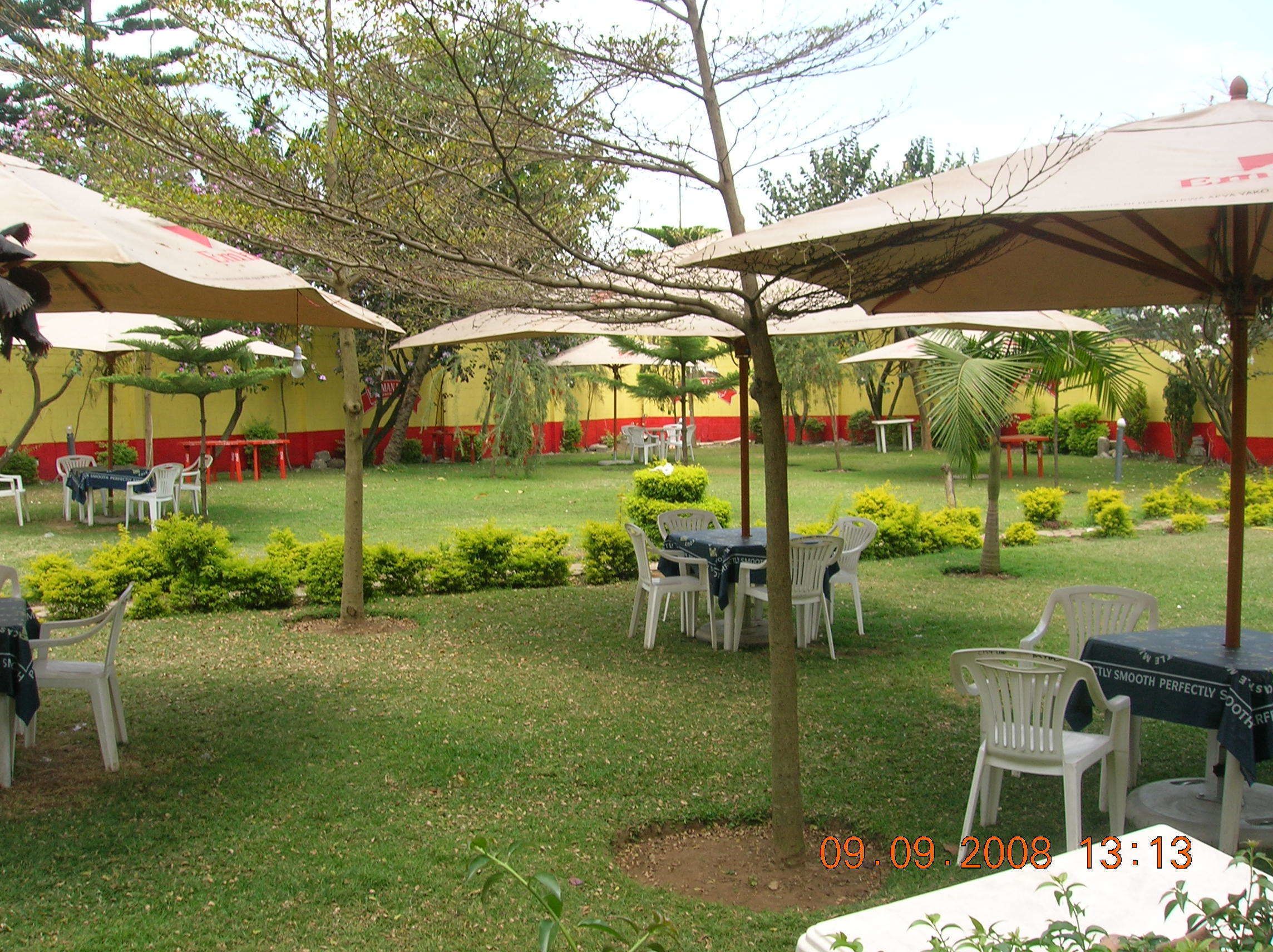 Aamiainen, lounas ja illallinen; kansainvälinen keittiö 