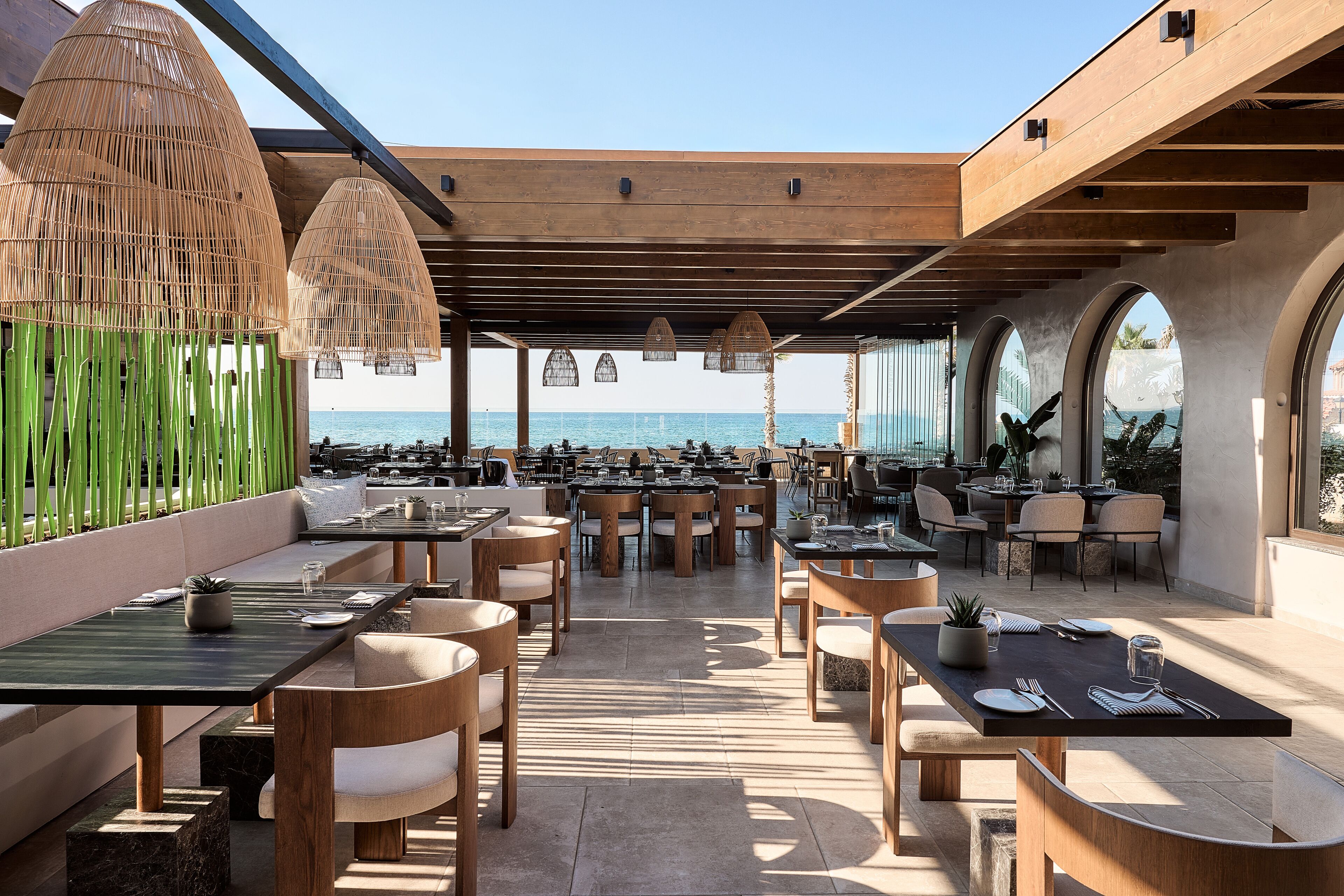 6 restaurants, spécialités Cuisine internationale