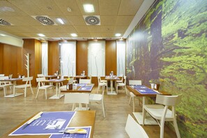 Bar (on property) - Hotel Santa Rosa, Blue Hoteles (Gijon)