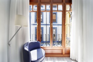 Double Room | In-room safe, desk, blackout drapes, soundproofing