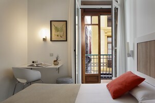 Double Room | In-room safe, desk, blackout drapes, soundproofing