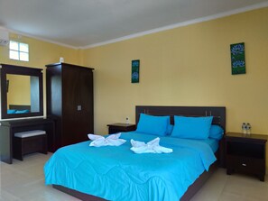 Superior Room | Premium bedding, desk, blackout drapes, bed sheets