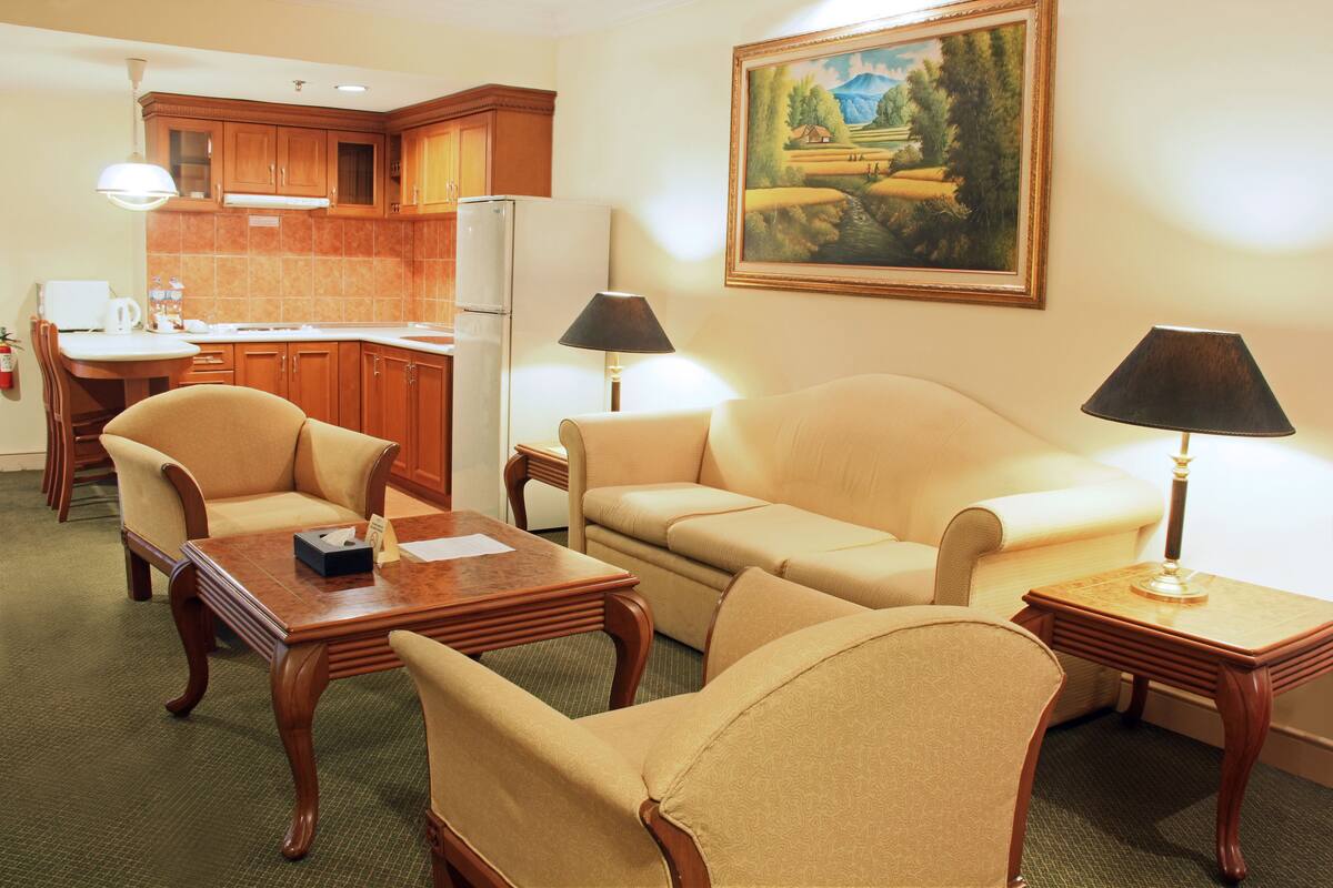 In-room safe, desk, blackout curtains, iron/ironing board (on request)