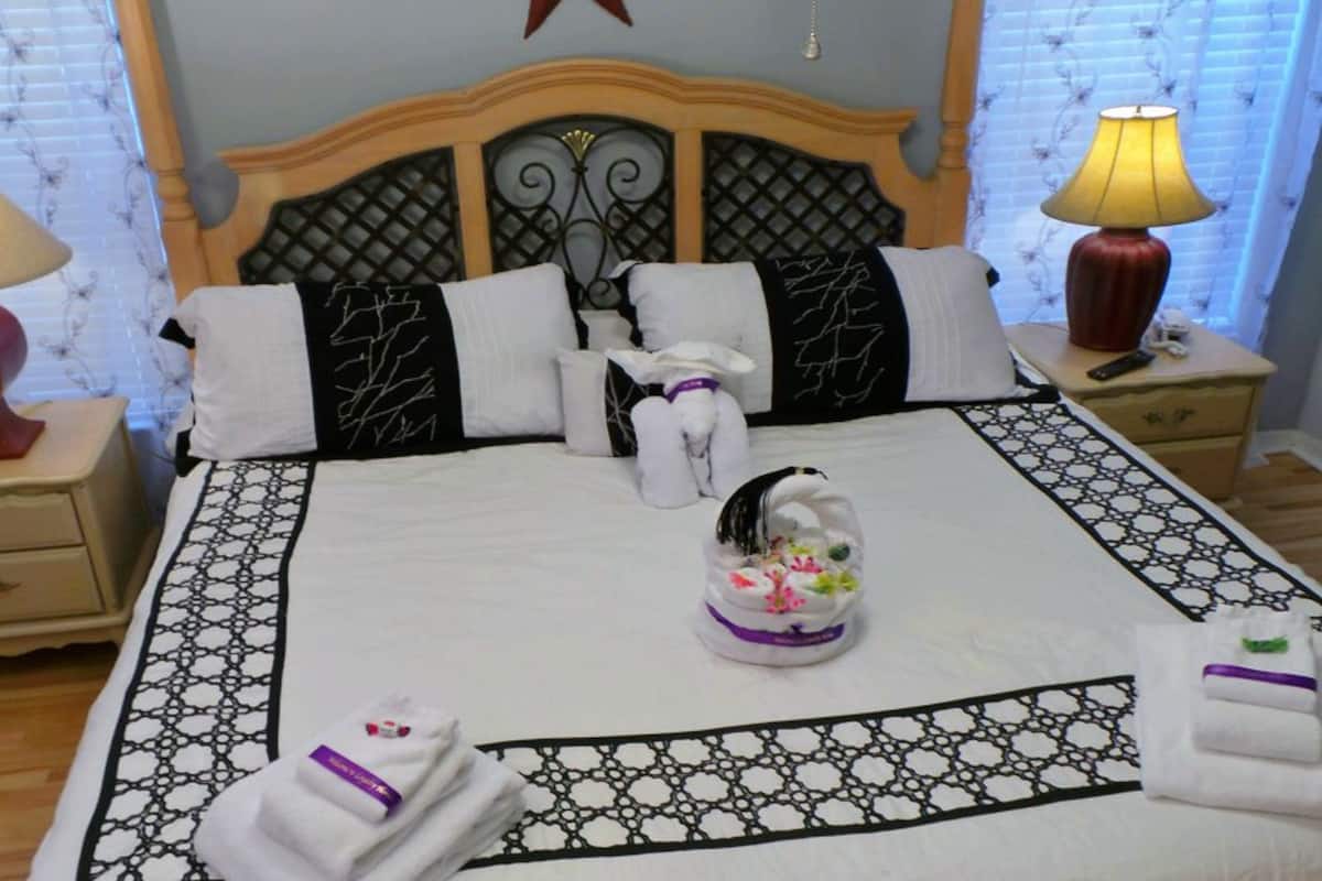 Rumah Deluks, 4 kamar tidur | 1 kamar tidur, seprai premium, dan didekorasi berbeda-beda