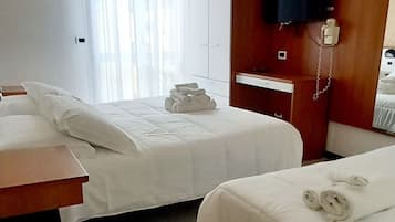 Down duvets, in-room safe, desk, free WiFi