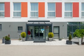 Front of property - Amaro Hotel (Bergkirchen)