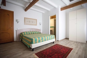 Vierbettzimmer | Zimmersafe, schallisolierte Zimmer, Babybetten, kostenloses WLAN